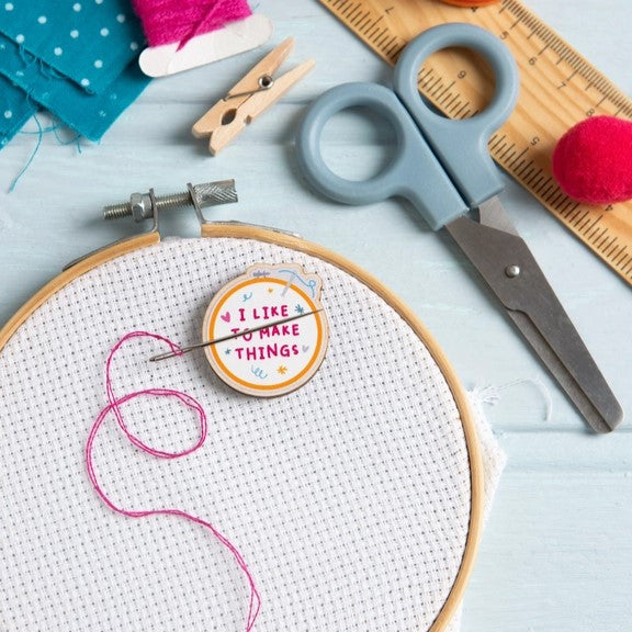 I Like To Make Things Needle Minder - Hawthorn Handmade