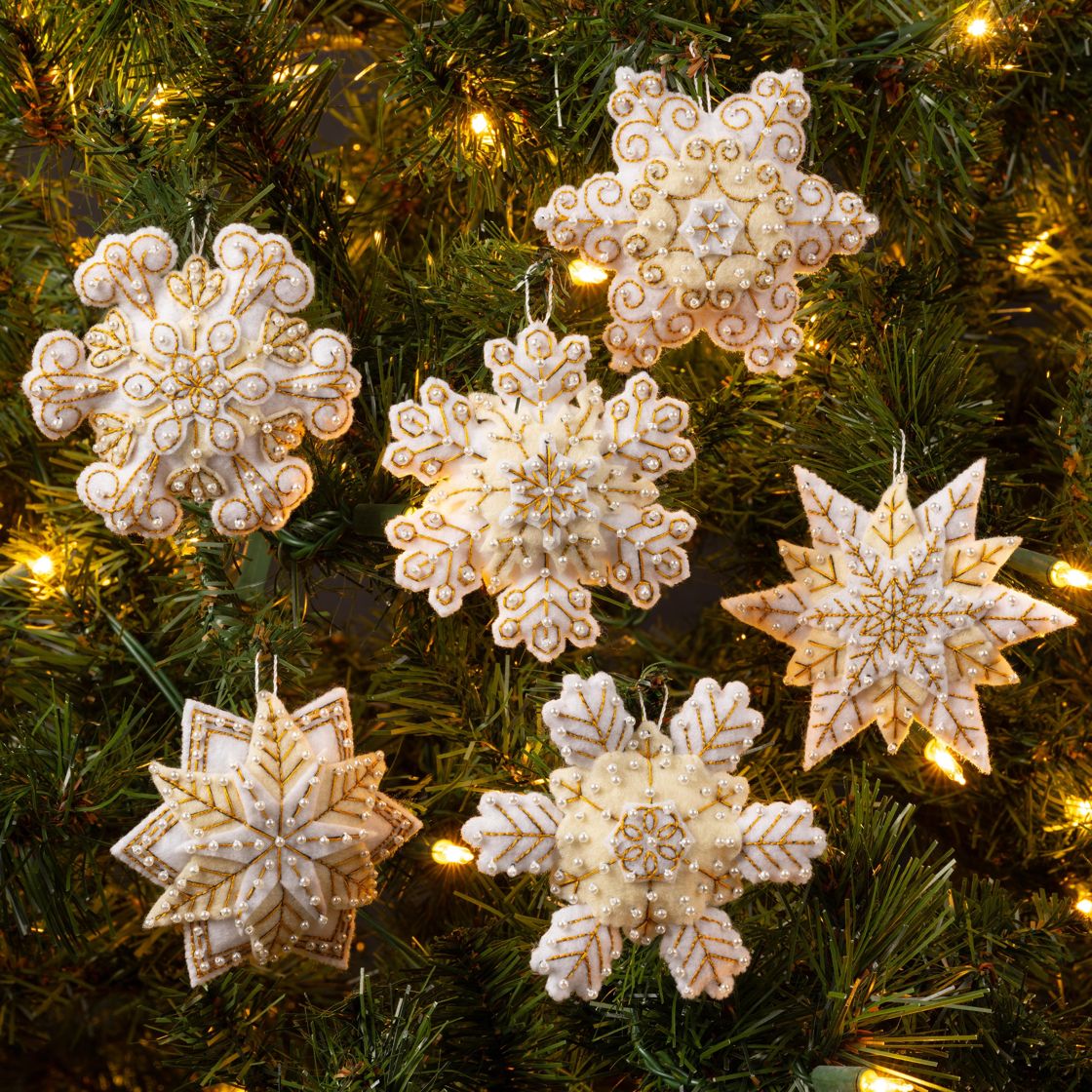 Peral Snowflakes Ornament Kit - Bucilla