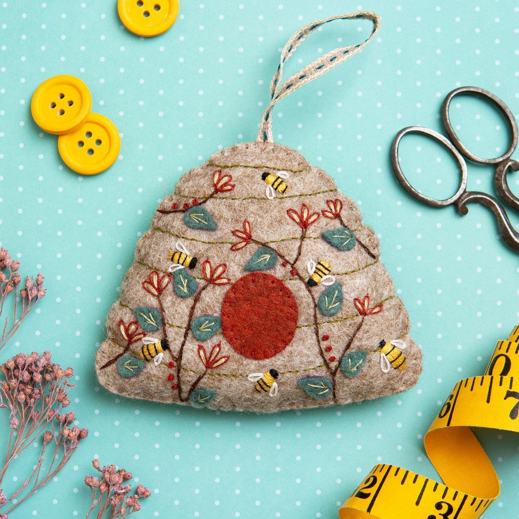 Beehive Felt Craft Mini Kit - Corinne Lapierre