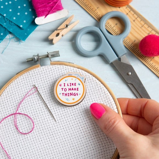 I Like To Make Things Needle Minder - Hawthorn Handmade