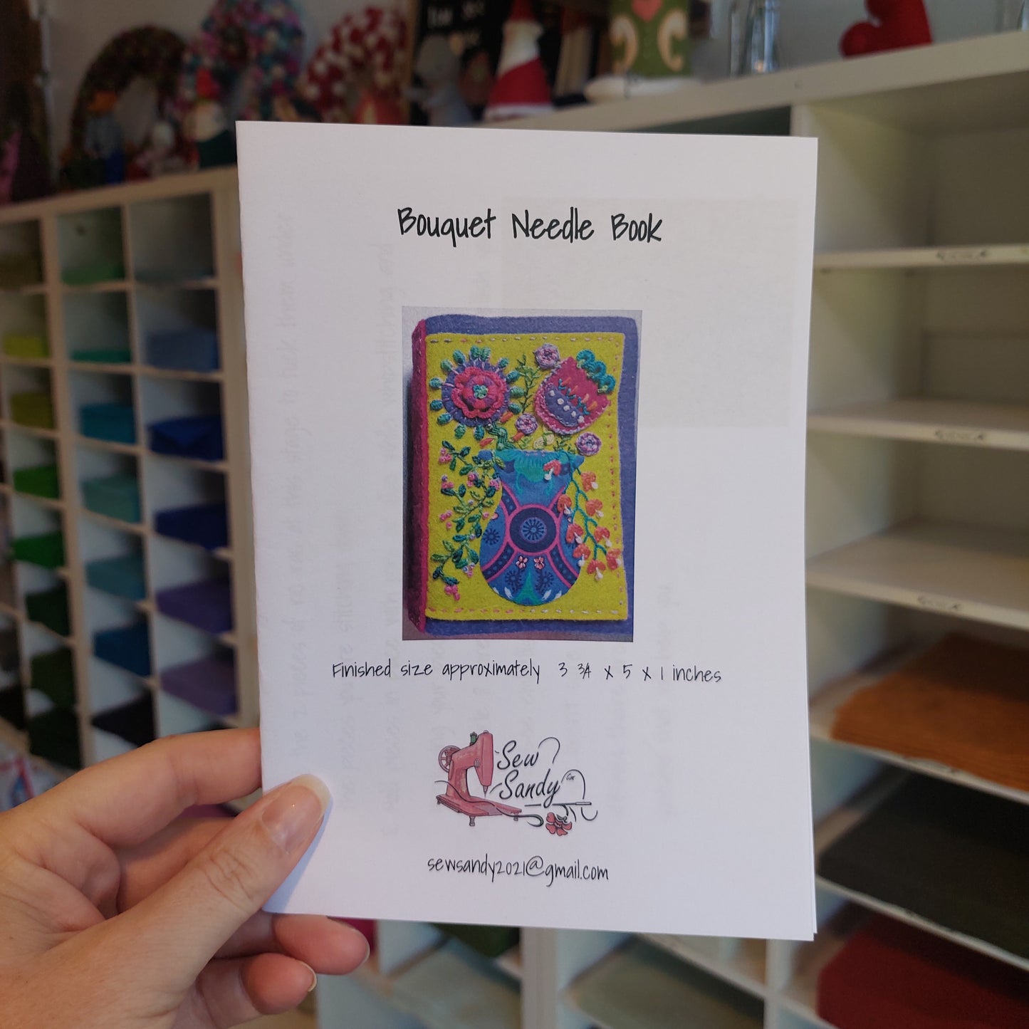 Bouquet Needle Book - Sew Sandy