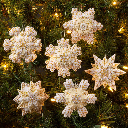 Peral Snowflakes Ornament Kit - Bucilla
