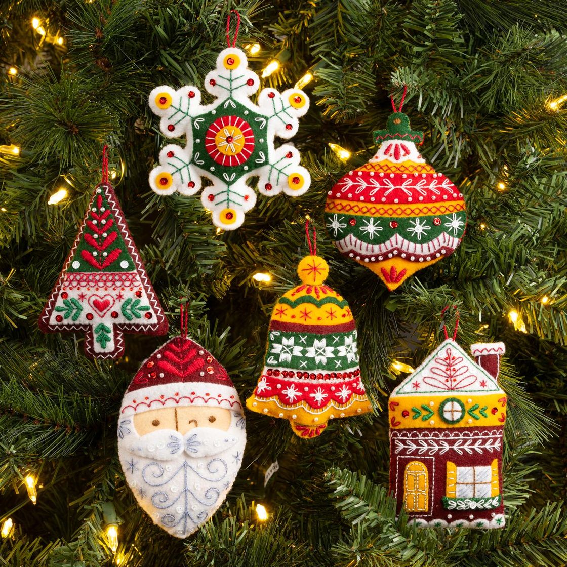 Santa's Nordic Set Felt Ornament Kit - Bucilla