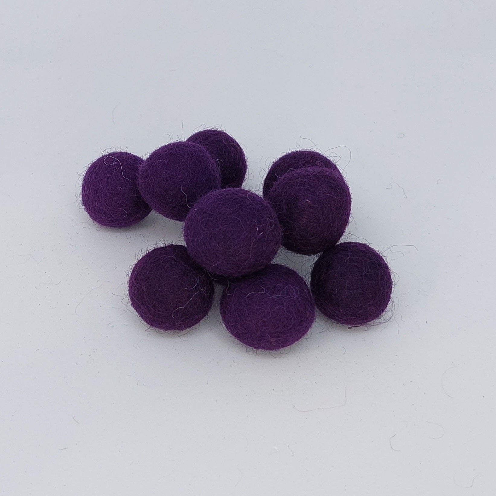 Felt Raisin Felt Balls - Aubergine – The Felt Factory