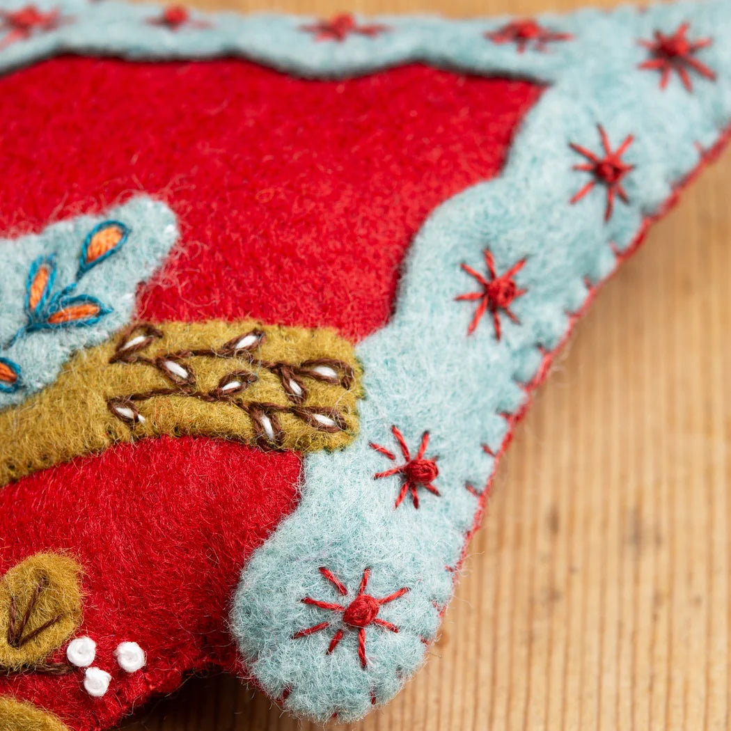 Folk Birdhouse Felt Craft Mini Kit - Corinne Lapierre