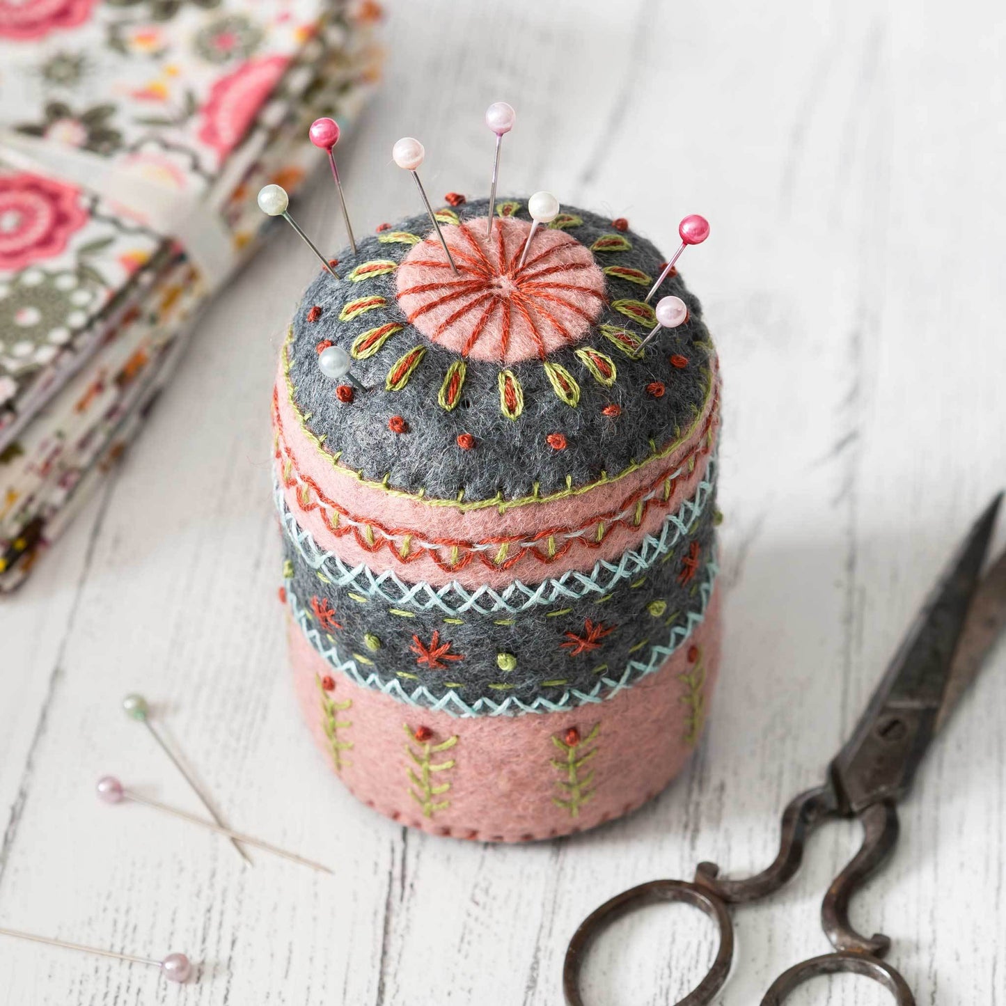 Felt Pin Cushion Kit - Corinne Lapierre