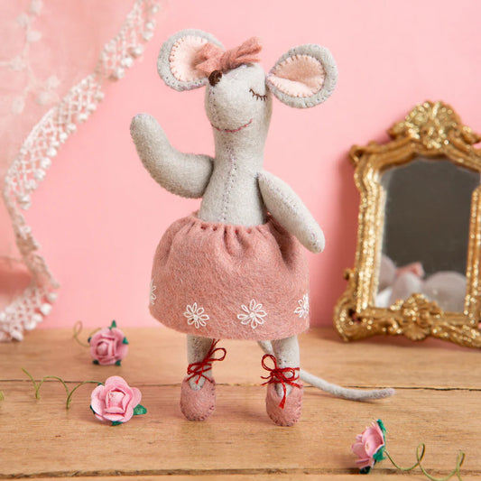 Little Mouse The Ballet Dancer Felt Craft Kit - Corinne Lapierre