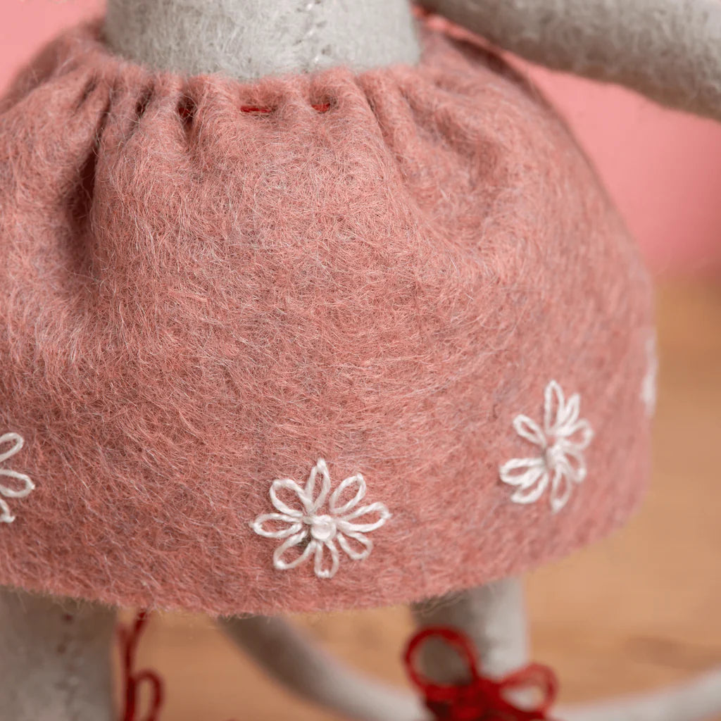 Little Mouse The Ballet Dancer Felt Craft Kit - Corinne Lapierre