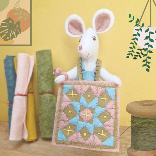Little Mouse Makes a Quilt Felt Craft Kit - Corinne Lapierre